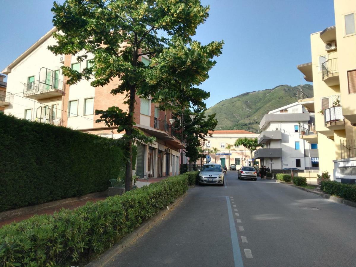 Via Stazione 5 Apartamento Praia a Mare Exterior foto